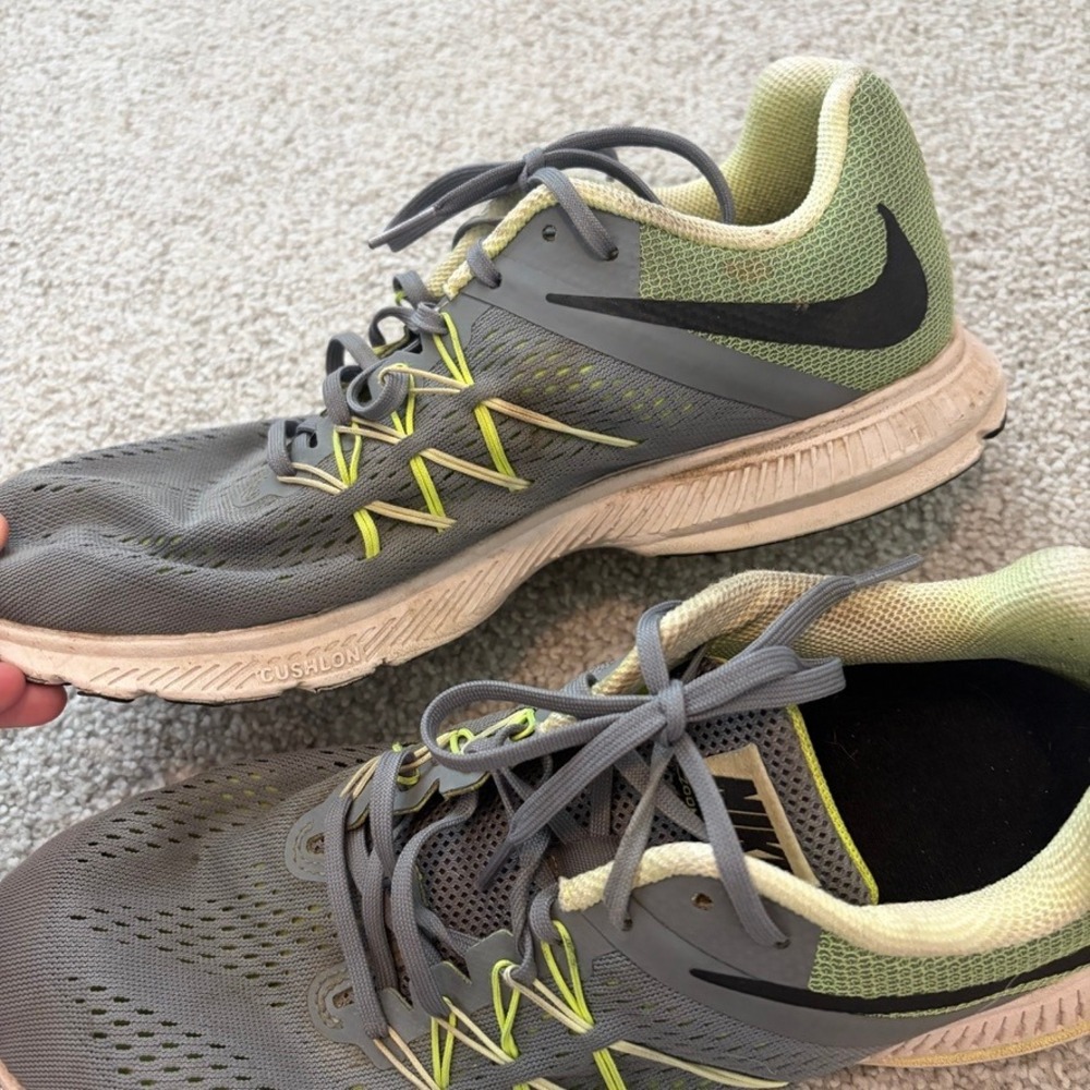 Nike Zoom Winflo 3 Mens Running Shoes Dark Grey Volt 831561-004 Size 10.5 - Picture 10 of 12